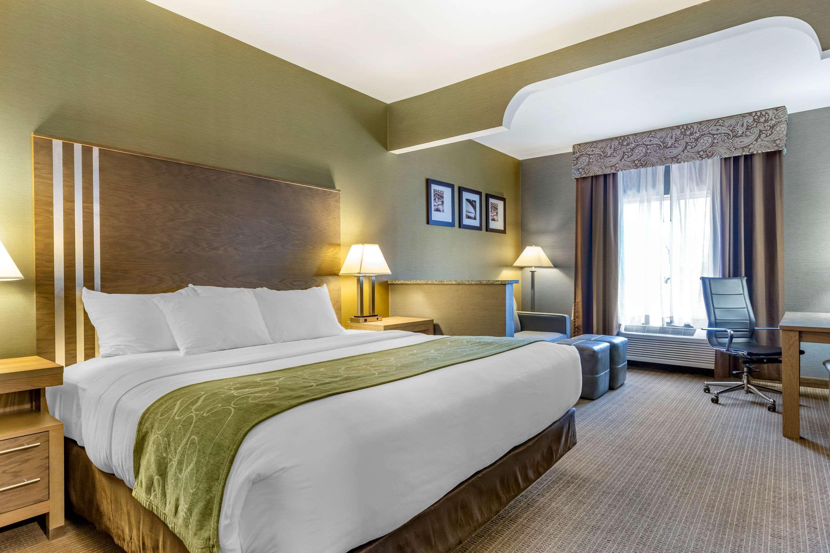 Comfort Suites Southgate-Detroit Esterno foto