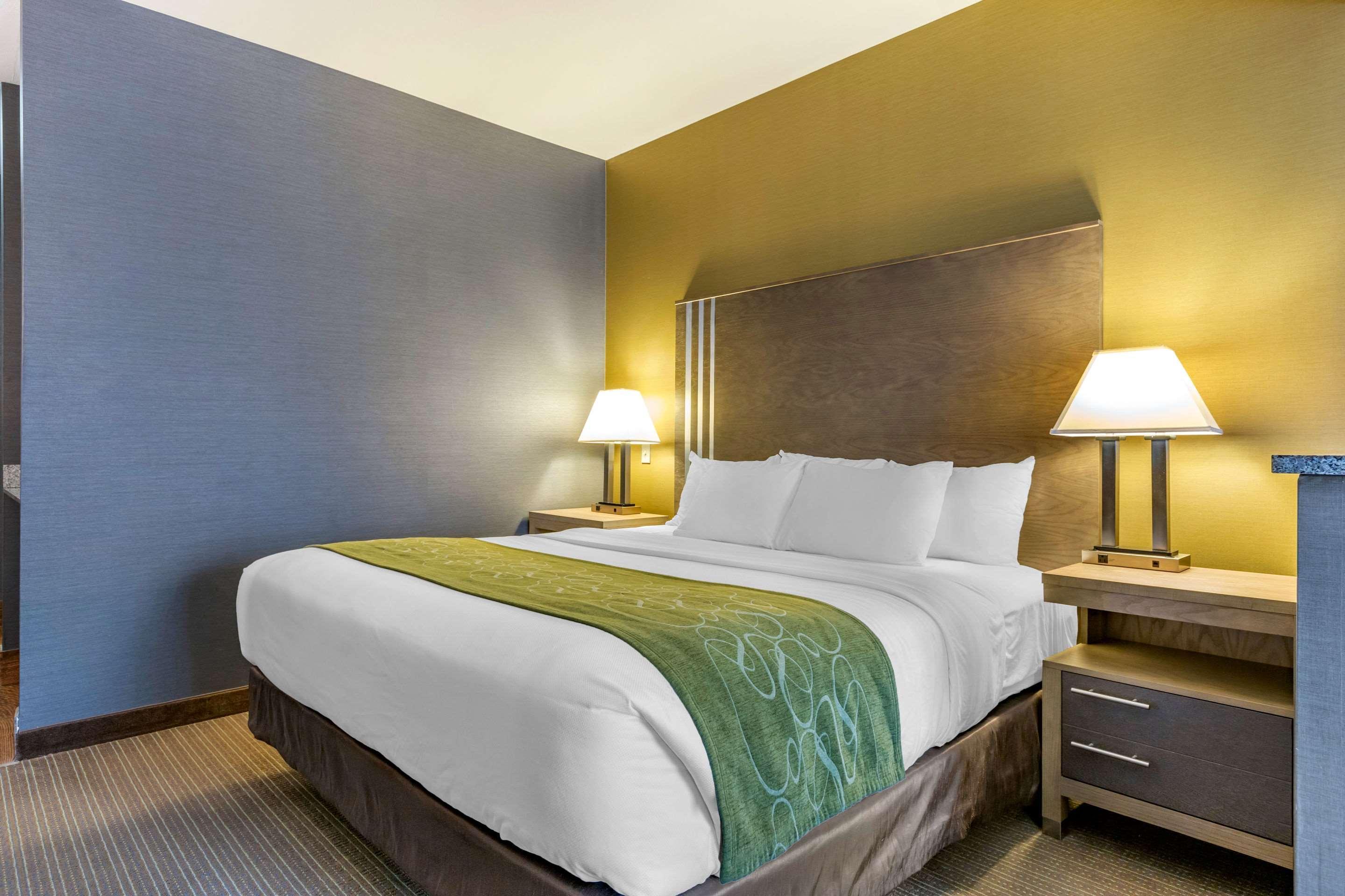 Comfort Suites Southgate-Detroit Esterno foto