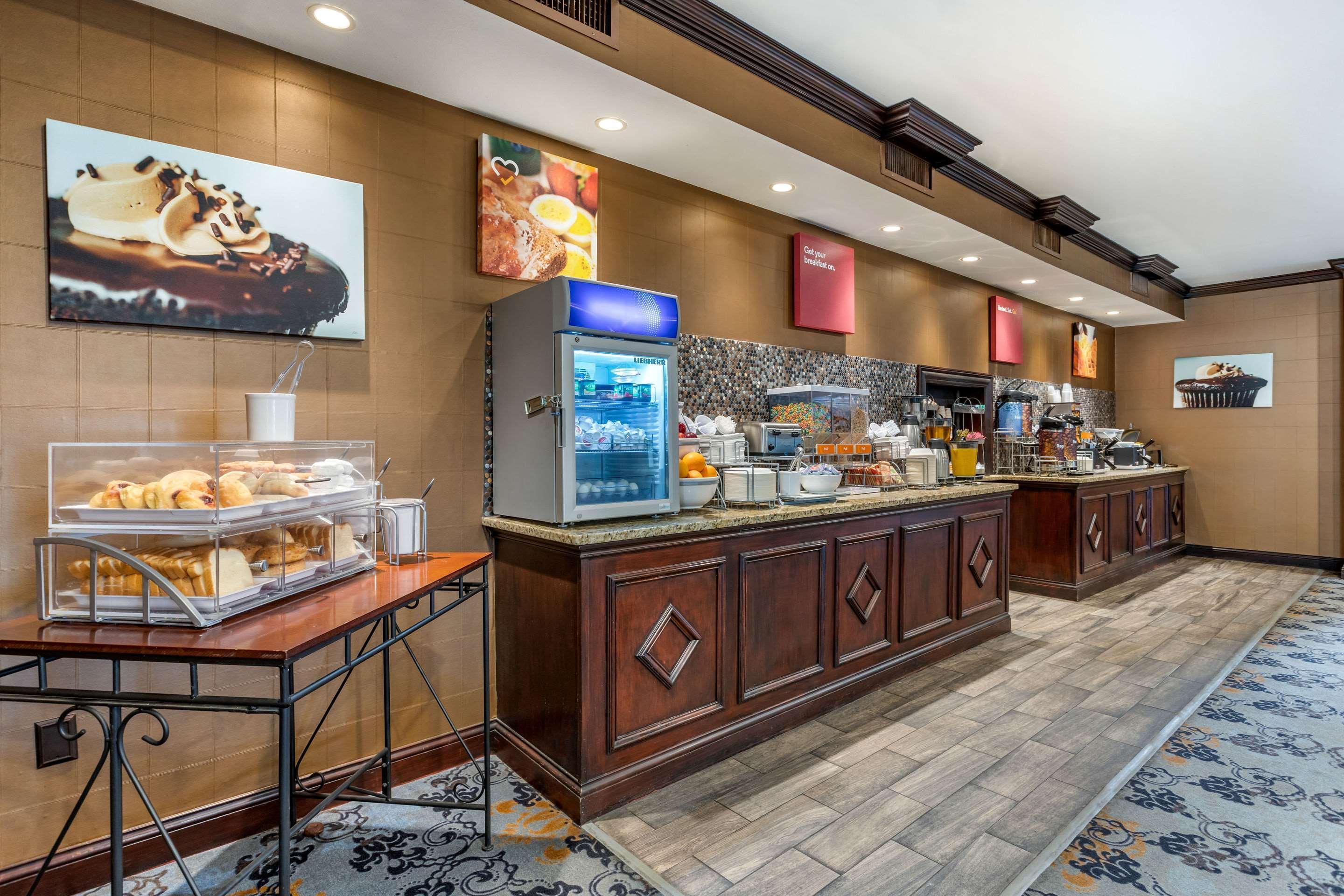 Comfort Suites Southgate-Detroit Esterno foto