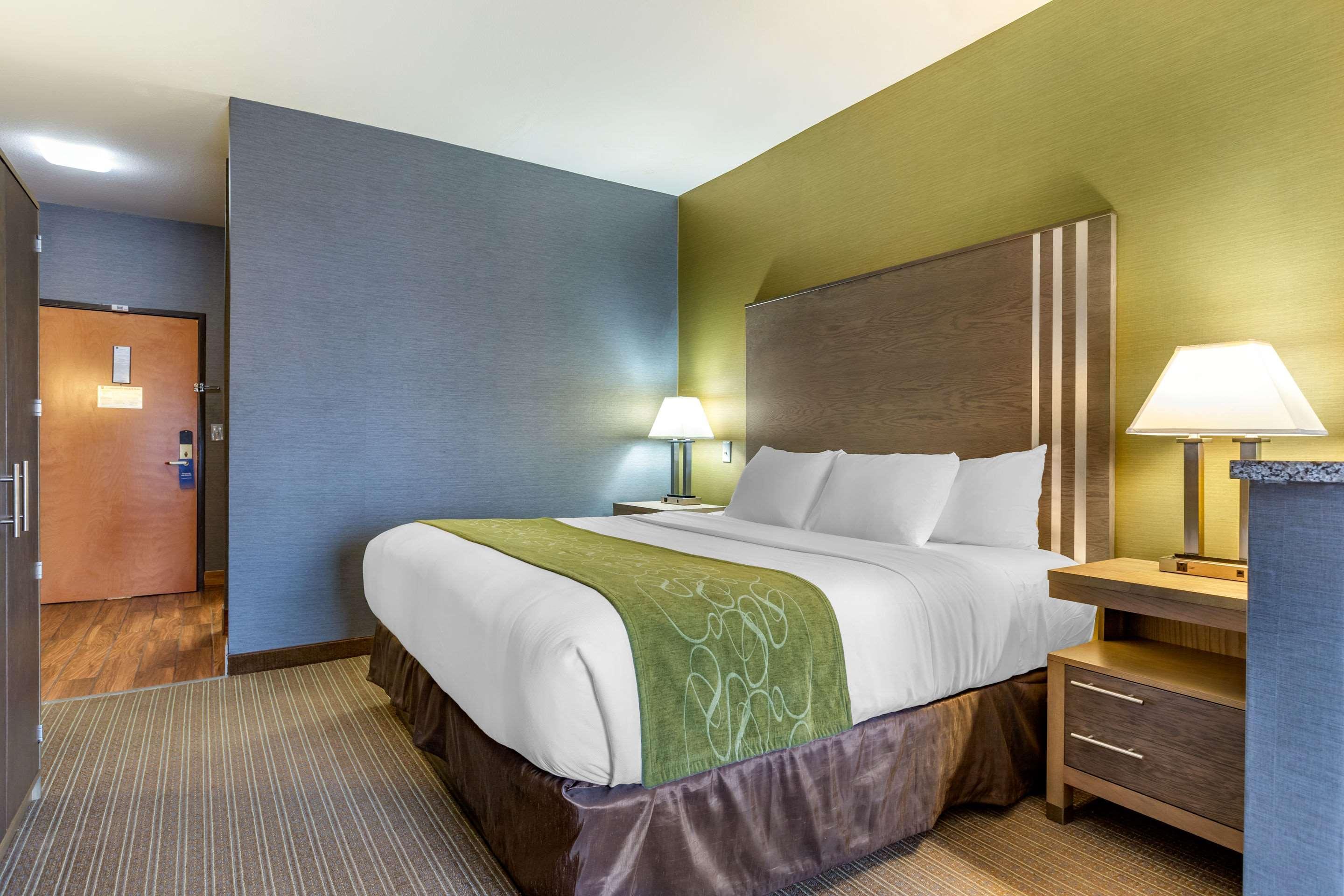 Comfort Suites Southgate-Detroit Esterno foto