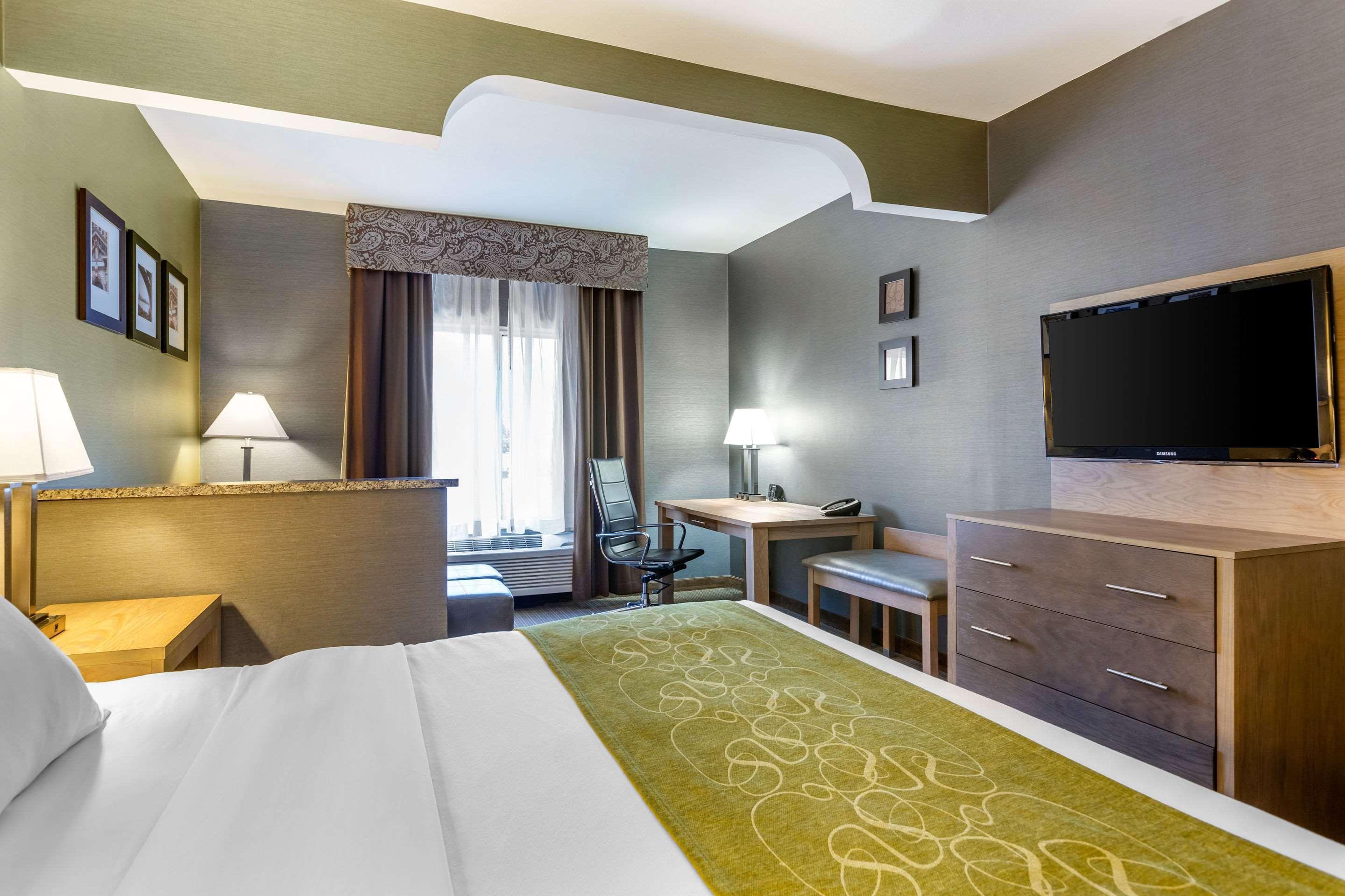 Comfort Suites Southgate-Detroit Esterno foto