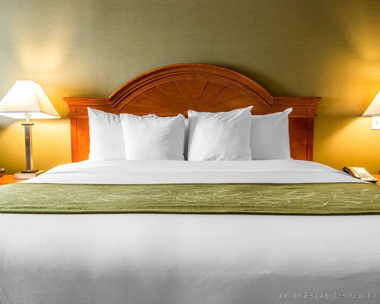 Comfort Suites Southgate-Detroit Esterno foto
